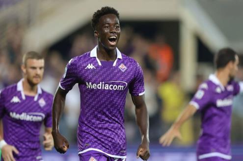 وكيل ظهير فيورنتينا عن اهتمام أرسنال: عقده ممتد حتى 2028